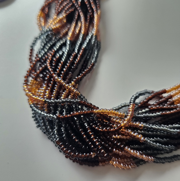 4 Funky Necklaces! - Picture 6 of 10